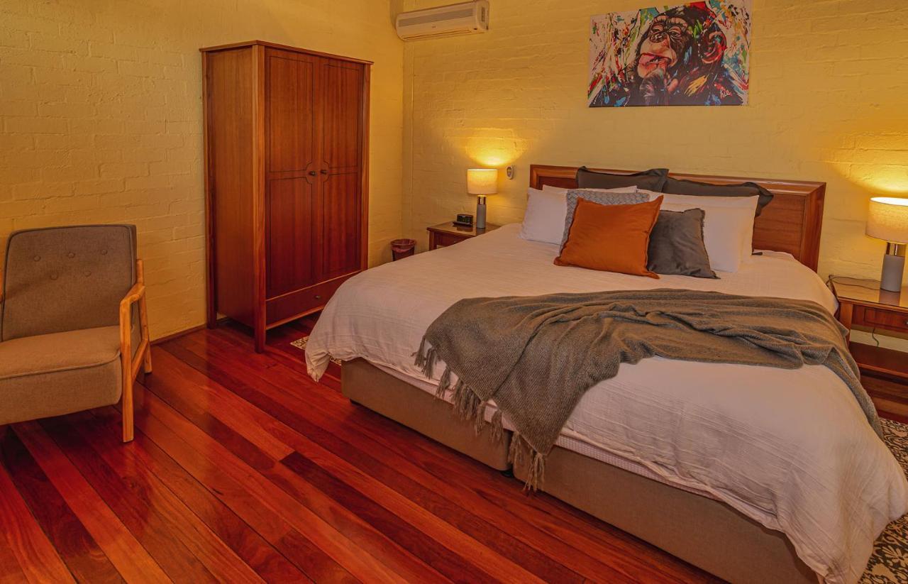 Great Escape Lofts Aparthotel กลอสเตอร์ ภายนอก รูปภาพ