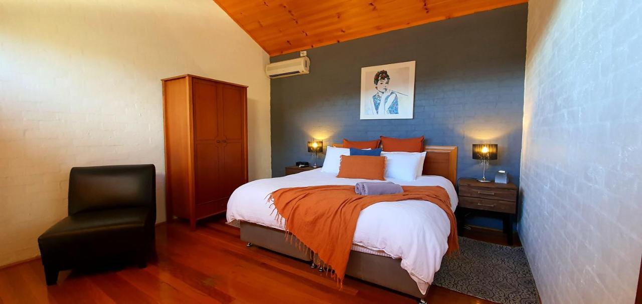 Great Escape Lofts Aparthotel กลอสเตอร์ ภายนอก รูปภาพ