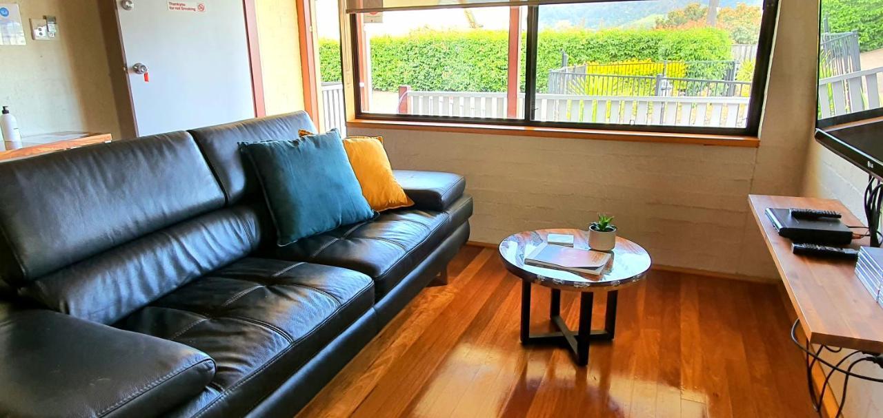 Great Escape Lofts Aparthotel กลอสเตอร์ ภายนอก รูปภาพ