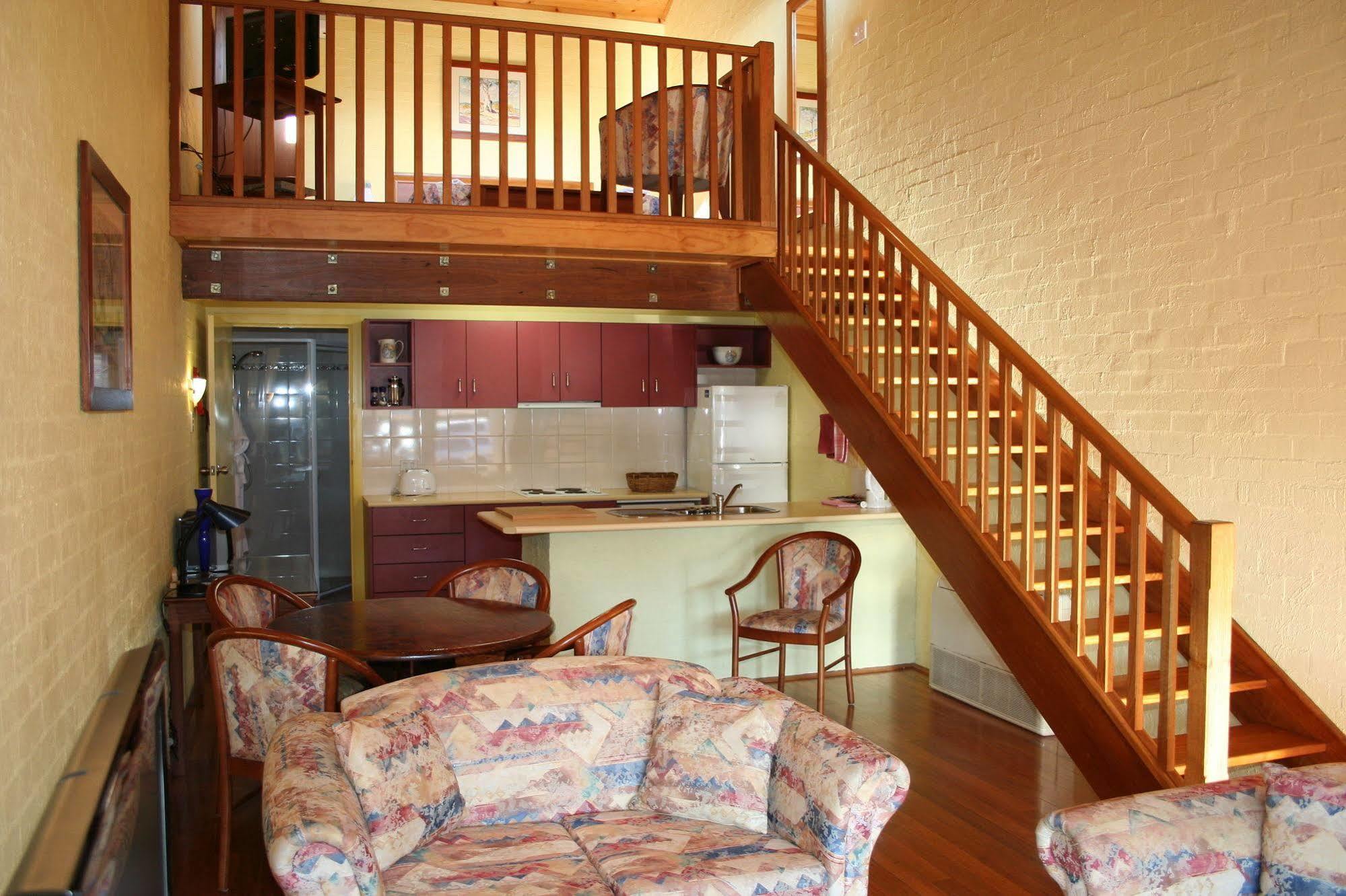 Great Escape Lofts Aparthotel กลอสเตอร์ ภายนอก รูปภาพ